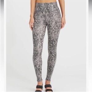 SPANX Large Leggings Faux Leather Snake Shine Leggings in Grey Snake NWT